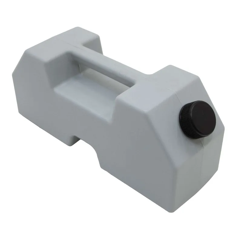 Plaza Retractor Hardware view 4