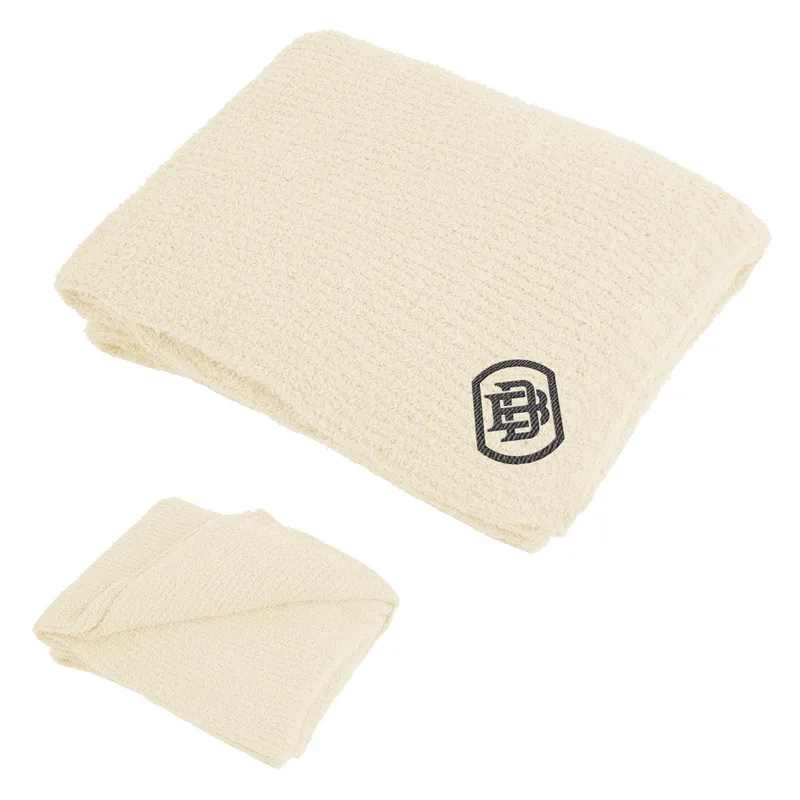 8086 CRM Embroidery