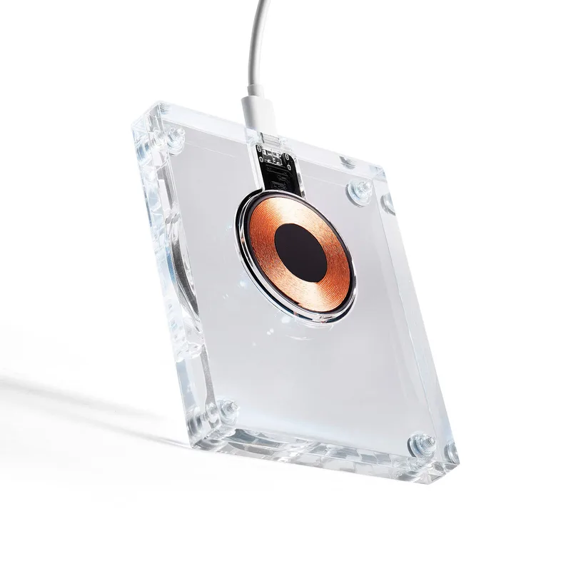 QC680 (Acrylic Wireless Charging Pad)